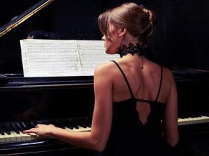 sliderimagepianist