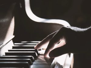 sliderpianohand